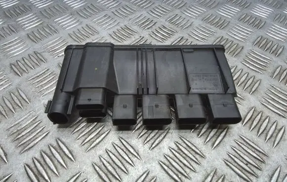 BMW 1 F20 F21 Power management control unit 8638551 863855104 18576710