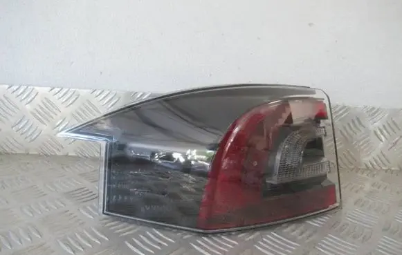Tesla Model 3 Rear/tail lights 600592000J 6005920-00-J T23C2320010