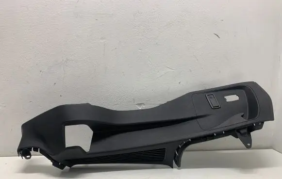 Trunk/boot side trim panel