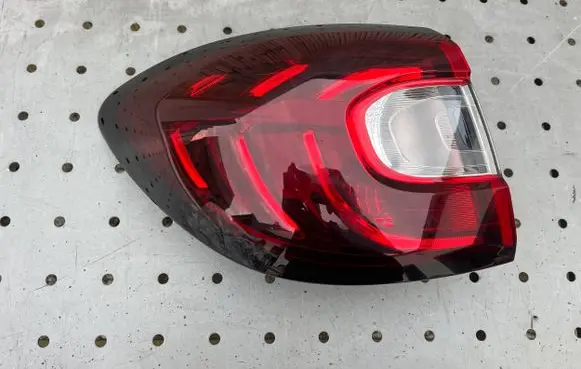 Renault Captur Rear/tail lights 265557849R 190718 676650023