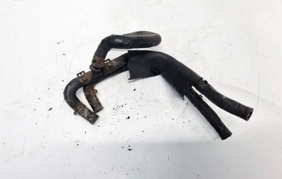 Volkswagen Touran I Engine coolant pipe/hose