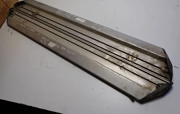 Suzuki Grand Vitara I Sill