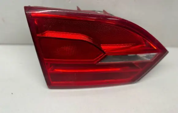 Volkswagen Jetta VI Tailgate rear/tail lights 5C6945093A 5C6945093