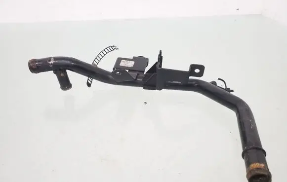 Volkswagen PASSAT B5 Engine coolant pipe/hose 028121065S