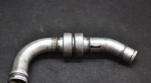 Nissan Note (E11) Intercooler hose/pipe
