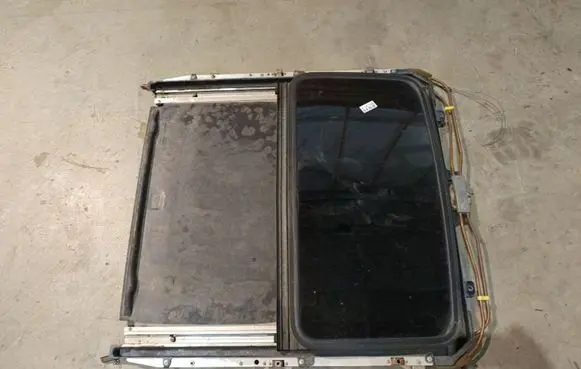 Toyota Yaris Sunroof set 