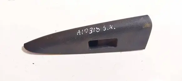 Nissan Note (E11) Front door window switch trim 829619u10a