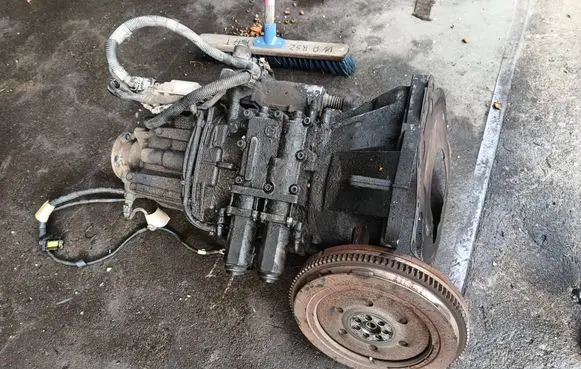 Iveco Daily 4th gen Automatic gearbox 1323016001 6as300