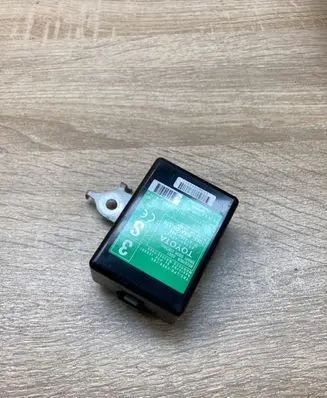 Toyota Prius+ (ZVW40) Door control unit/module 8974047031 61B663000