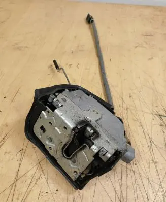 BMW X5 E53 Front door lock 8402539
