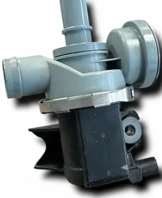 Mercedes-Benz GLA H247 Water pump A0004700200