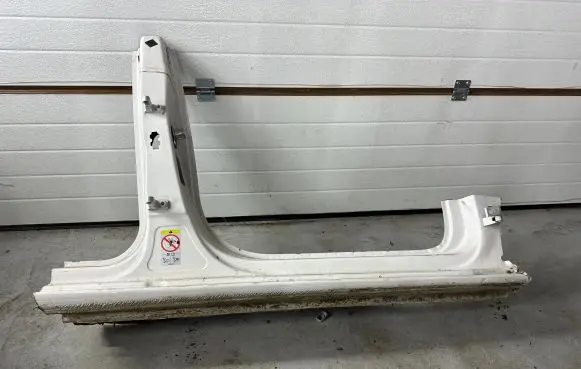 Seat Ibiza IV (6J,6P) Front sill (body part) 