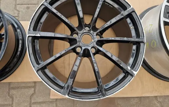 Aston Martin DB11 R20 alloy rim 