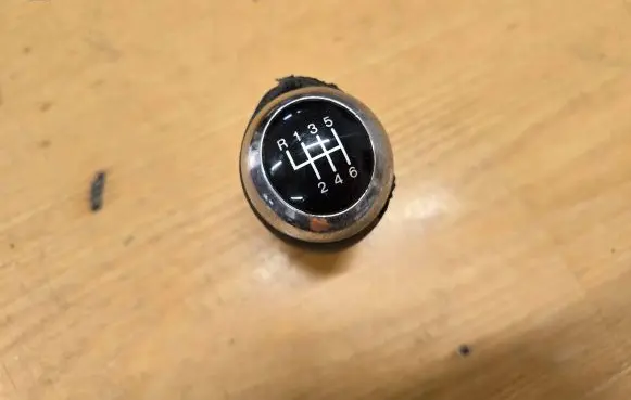 Mazda CX-7 Gear lever shifter trim leather/knob