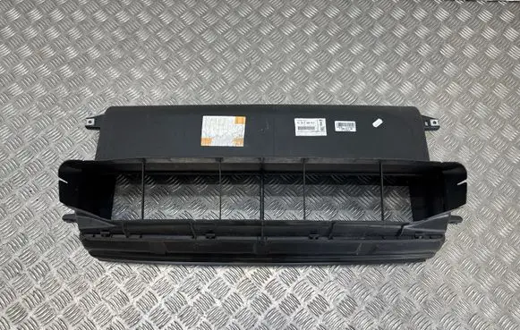 BMW i3 Intercooler air guide/duct channel 18779815