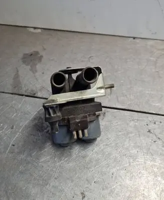 Mercedes-Benz C W202 Coolant heater control valve 4950000005