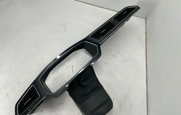 Volkswagen Tiguan Allspace Dashboard trim 5NN858019 5NN819709 5NN815736