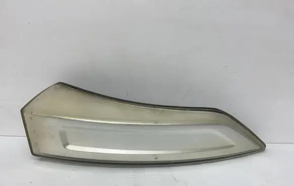 Volvo C40 Front indicator light 82151205 111019