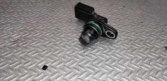 Volkswagen Polo V 6R Camshaft position sensor 030907601E