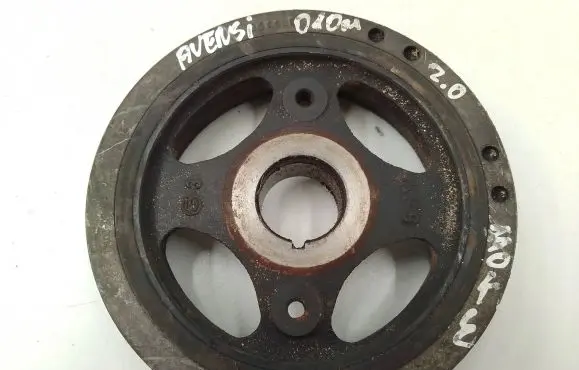 Toyota Avensis T270 Crankshaft pulley 134080r030