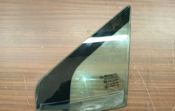 Renault Scenic III - Grand scenic III Front door vent window glass four-door 