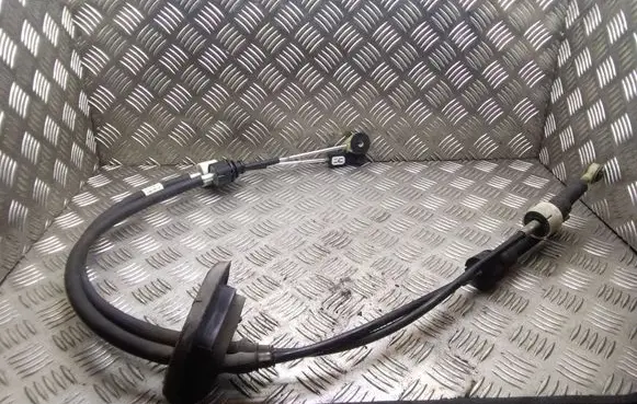 Gear shift cable linkage