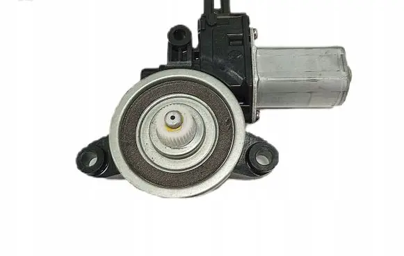 Mazda 3 II Rear door window regulator motor BHP15958X