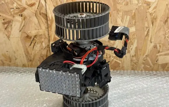 BMW 5 E60 E61 Heater fan/blower 6934972