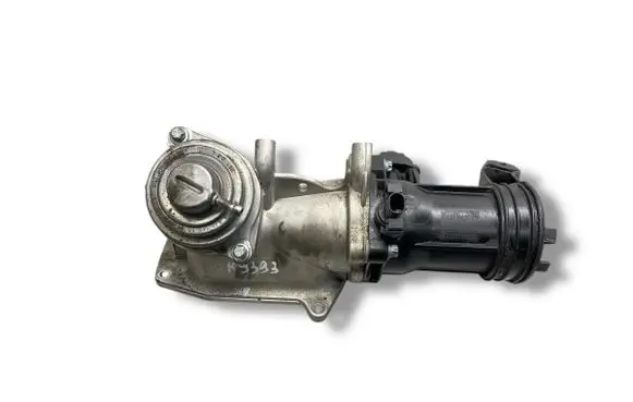 Mercedes-Benz B W245 EGR valve A6400900407 A6401401360
