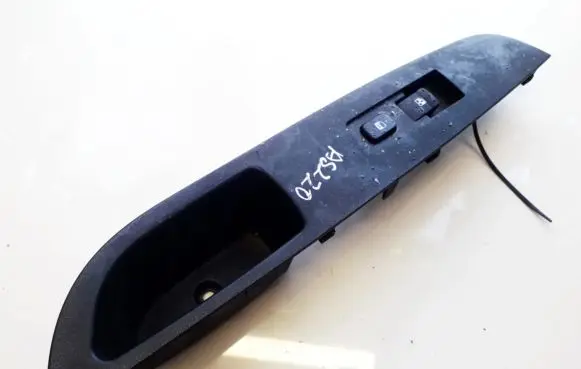 SsangYong Rexton Electric window control switch 201004233