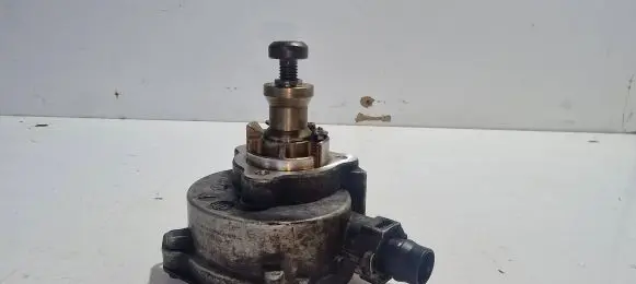 BMW M3 e92 Vacuum pump 7558344