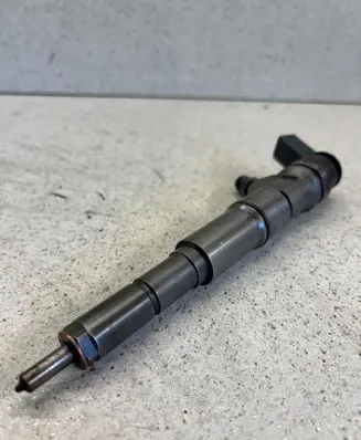 Fuel injector