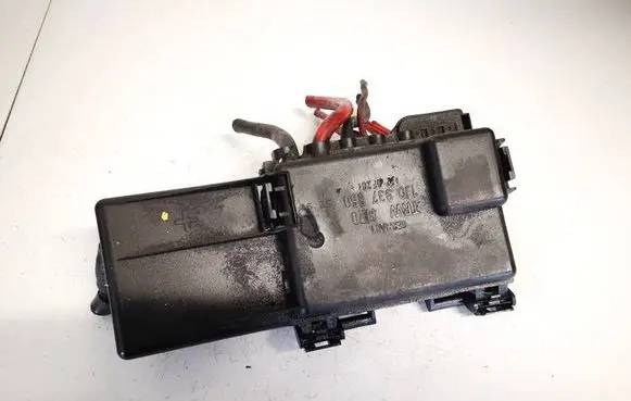 Skoda Octavia Mk1 (1U) Fuse box set 1j0937550