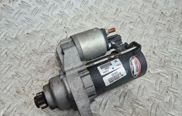 Volkswagen Polo V 6R Starter motor 402441001 D6GS12 659569