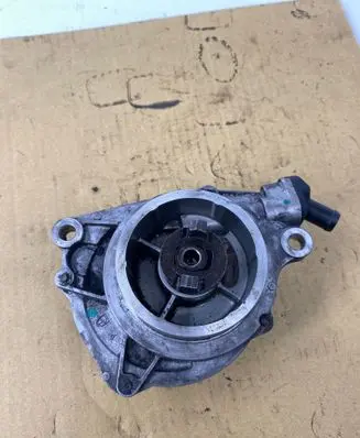BMW 5 E39 Vacuum pump 72832710C 03T28370116