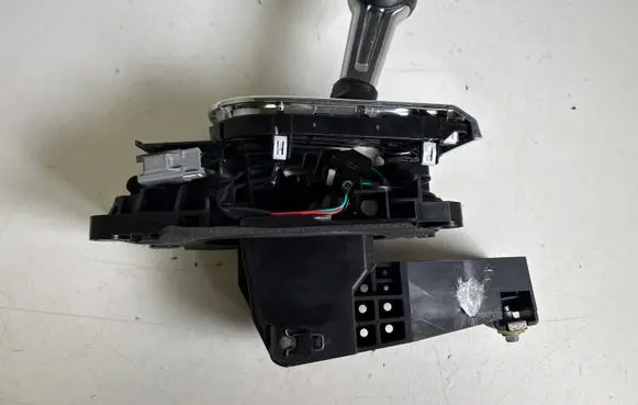 Ford Mustang VI Gear shifter/selector GR3P7K004FB