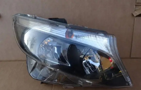 Mercedes-Benz Vito Viano W447 Headlight/headlamp A4479067800 1EL01128418 3655