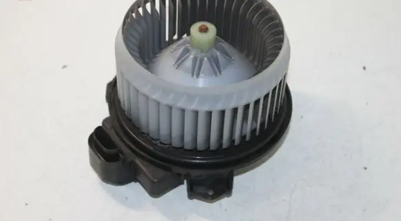 Toyota Urban Cruiser (XP110) Heater fan/blower