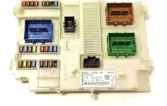 Volvo V60 Fuse module BG9T14C256HA 31327995AA 3659AF01125TP