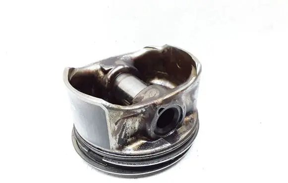 Volvo V70 Piston 