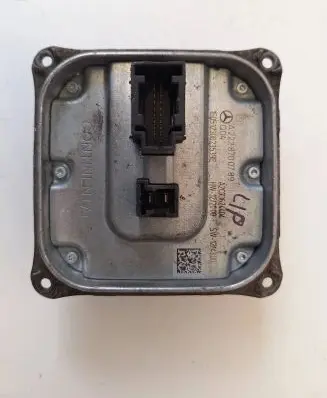 Mercedes-Benz S W222 Voltage converter/converter module 2228700789