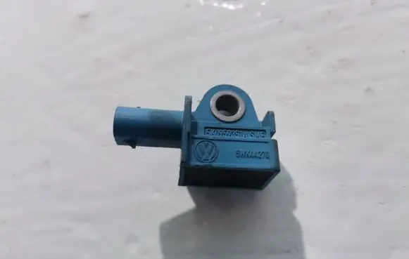 Skoda Yeti (5L) Airbag deployment crash/impact sensor 5K0959351A