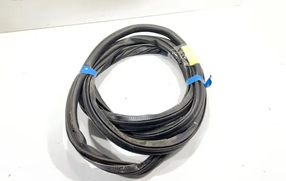 Audi Q7 4L Trunk rubber seal (body) 