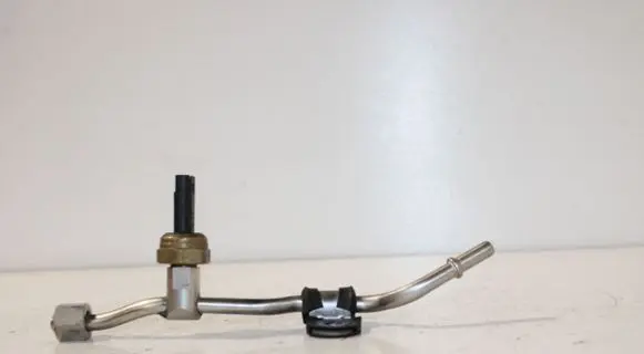 BMW 5 E60 E61 Fuel pressure sensor 7614317