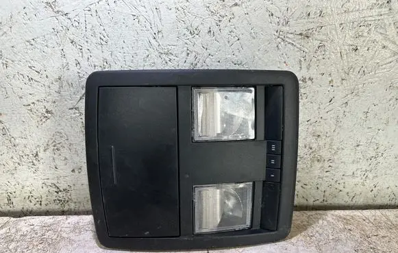 Dodge Challenger Front seat light 1112426 851805