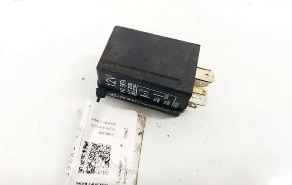 Volkswagen Transporter - Caravelle T5 Other relay 3U0941597A