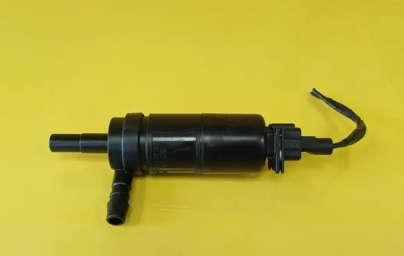 Ford Mondeo MK I Headlight washer pump 0392040010