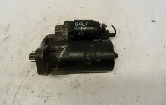 Volkswagen Golf IV Starter motor 0001121006