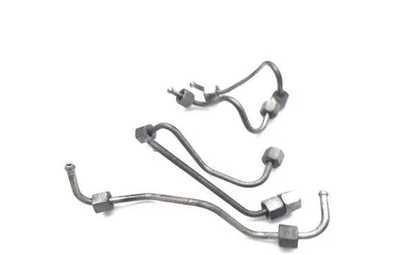 Fuel injector supply line/pipe