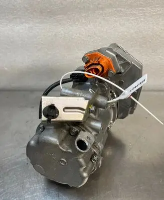 Renault Megane E-Tech Air conditioning (A/C) compressor (pump) 